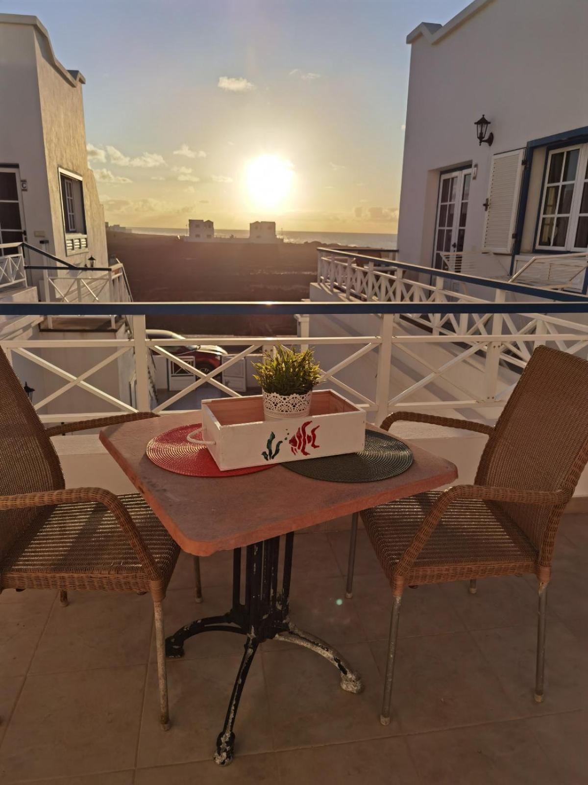 Atardecer Apartment La Santa Bagian luar foto